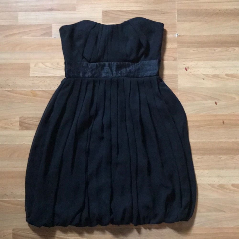 White House Black Market LBD